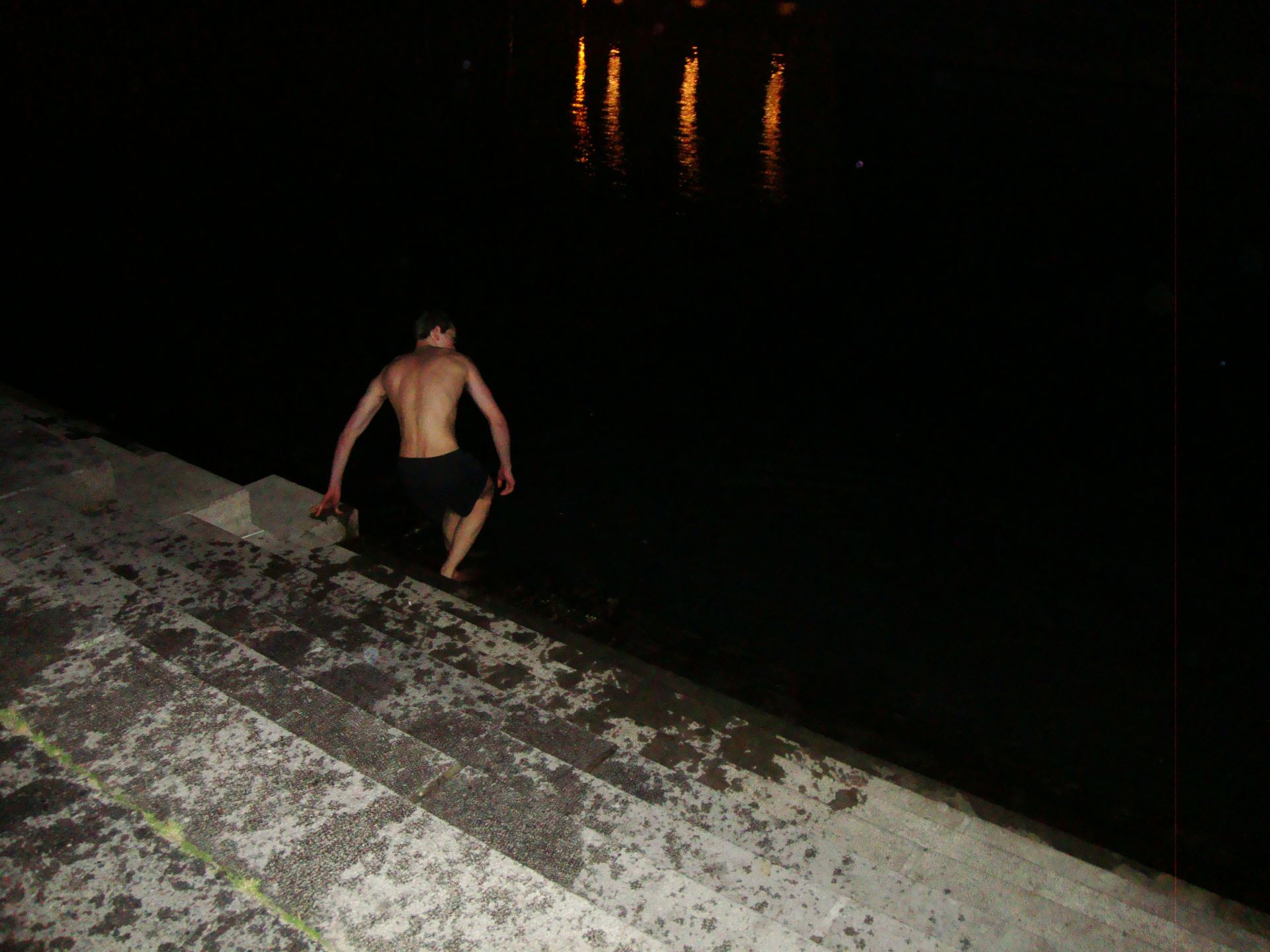 Elmar is in swimming, too!